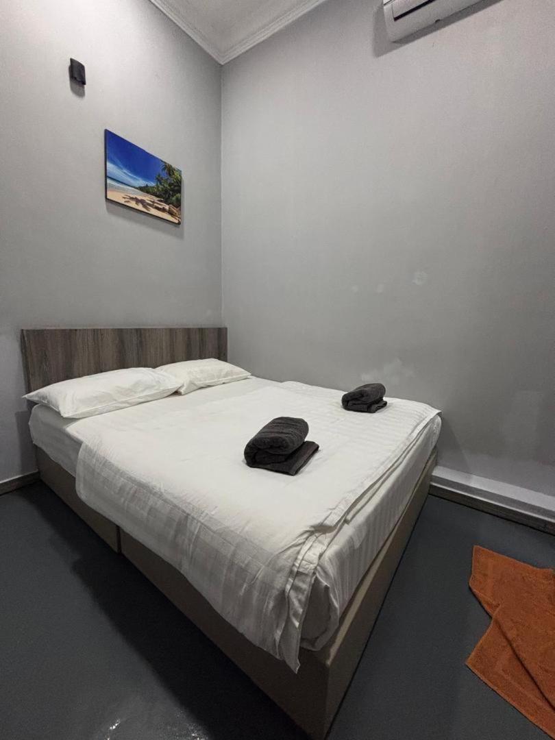 The Room Inn - Pasir Panjang Kampung Kuala Besut Exterior photo