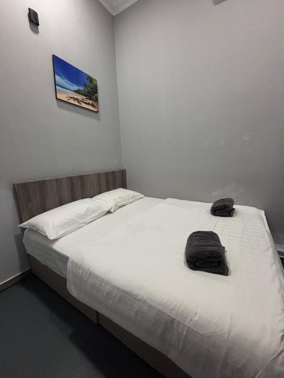 The Room Inn - Pasir Panjang Kampung Kuala Besut Exterior photo